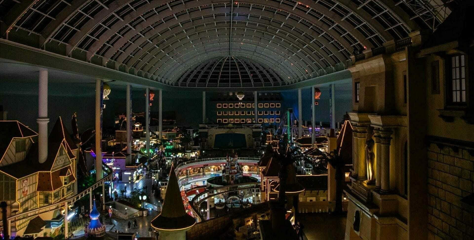 Lotte World Tower - Aquarium, Skydeck, Theme Park and More! 2