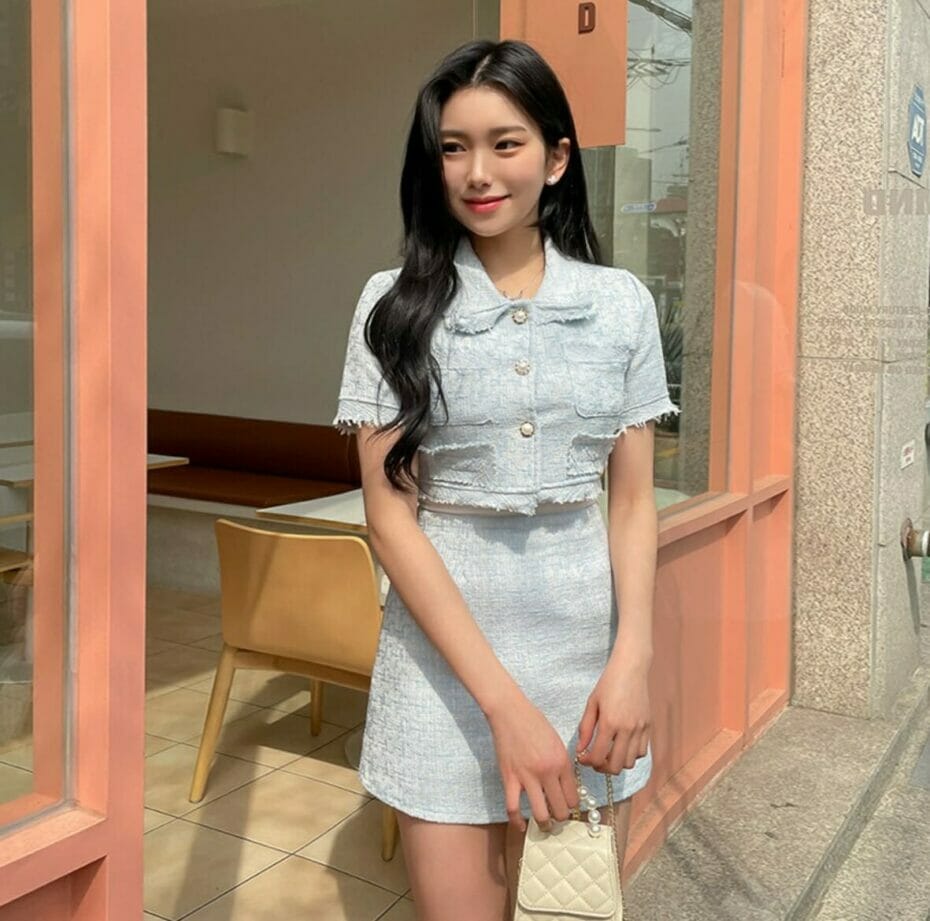 Kpop Fashion: 20+ Hottest Kpop Clothes And Idol Outfits 21 Kpop Fashion: 20+ Hottest Kpop Clothes and Idol Outfits 19