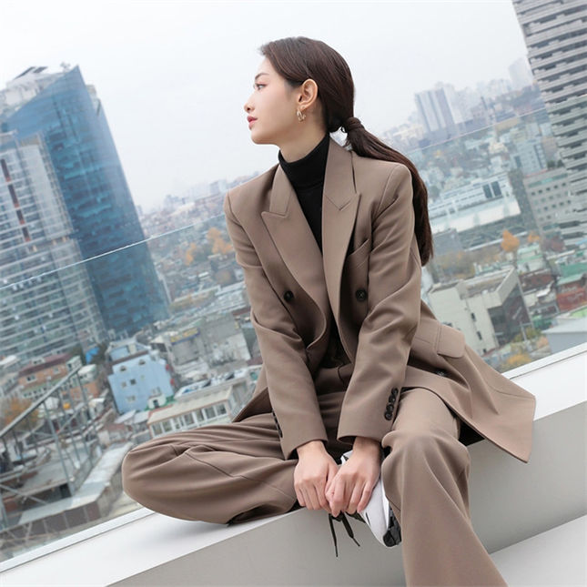 Fashion Women Tailored Collar Double-Breasted Long Suits2 Fashion Women Tailored Collar Double-breasted Long Suits 3