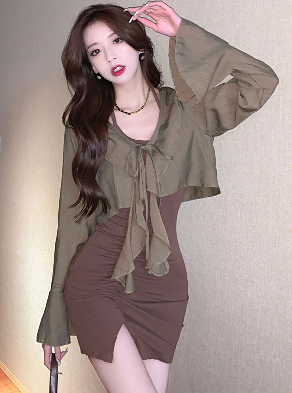 Flouncing Flare Sleeve Blouse With Straps Pleated Skinny Dress6 Flouncing Flare Sleeve Blouse with Straps Pleated Skinny Dress 1