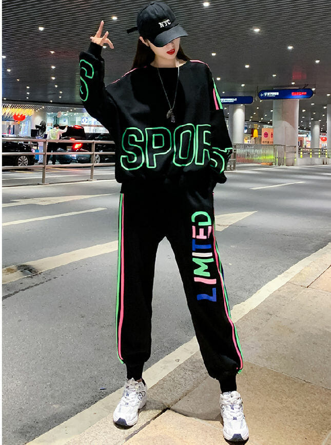 Free Fashion 2 Colors Batwing Hoodies With Letters Sport Pants6 Free Fashion 2 Colors Batwing Hoodies with Letters Sport Pants 1