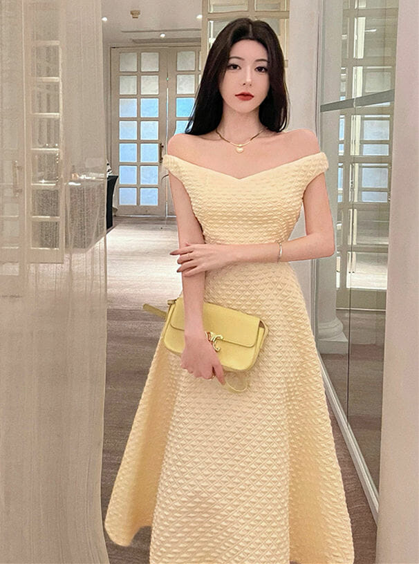 Grace Women Boat Neck High Waist Embossing A-Line Dress2 Grace Women Boat Neck High Waist Embossing A-line Dress 4