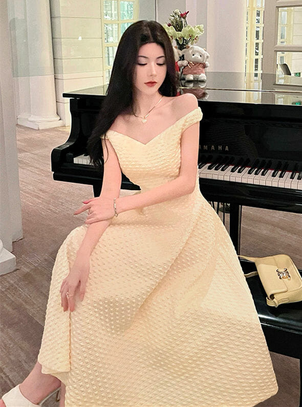 Grace Women Boat Neck High Waist Embossing A-Line Dress3 Grace Women Boat Neck High Waist Embossing A-line Dress 3