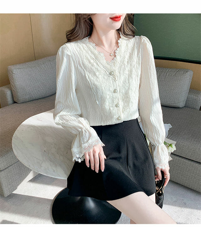 Grace Women Buttons V-Neck Lace Flowers Flare Sleeve Blouse Grace Women Buttons V-neck Lace Flowers Flare Sleeve Blouse 5