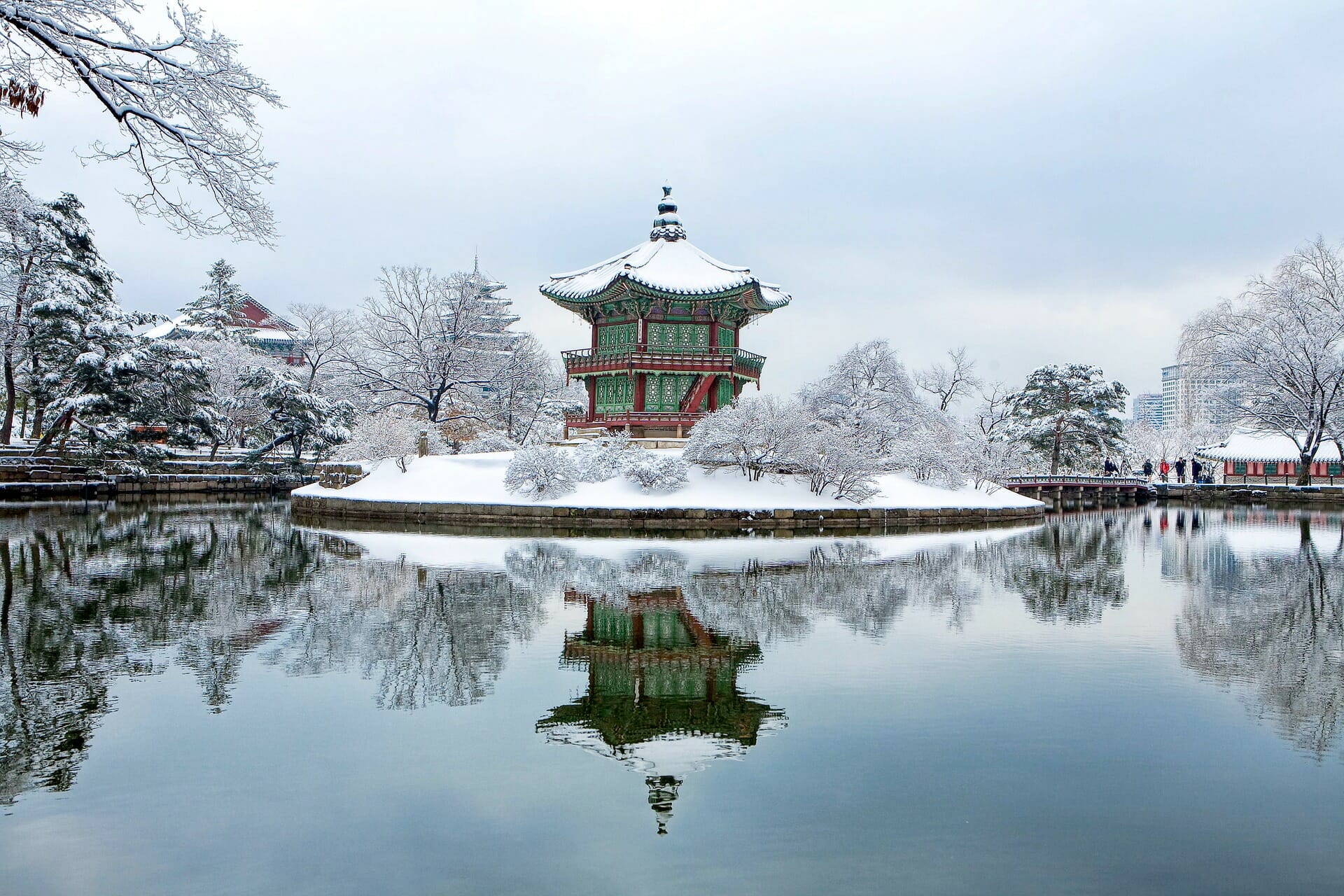 Why You Shouldn'T Visit Gyeongbokgung Palace 4 Gyeongbokgung Palace Winter