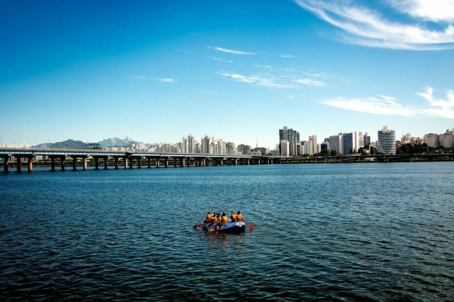 9 Things Everyone Should Do In Seoul 9 Han River Boat