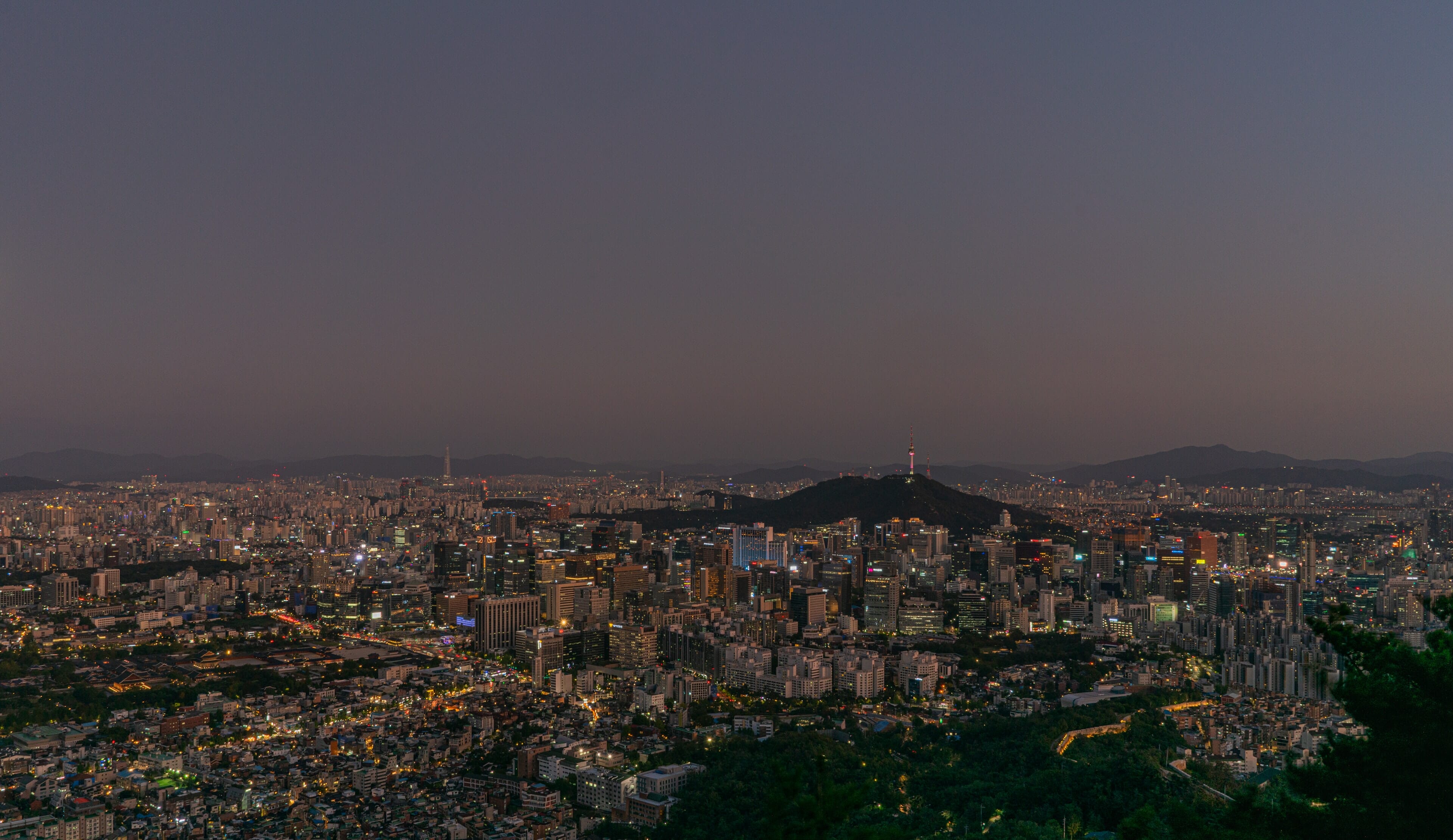 Seoul At Night - Best Views, Activities, Areas And More 17 Seoul at Night - Best Views, Activities, Areas and More 15