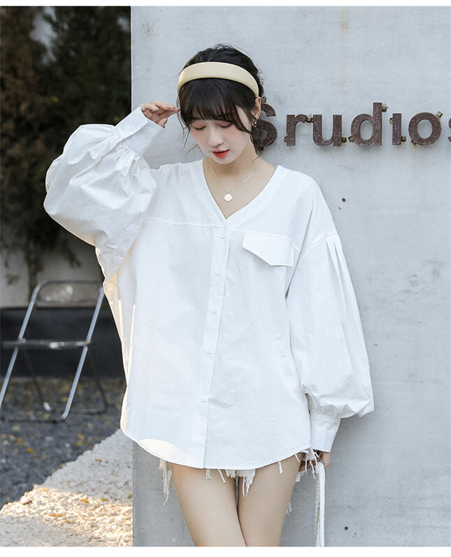 Korea 2 Colors V-Neck Puff Sleeve Loosen Blouse4 Korea 2 Colors V-neck Puff Sleeve Loosen Blouse 3