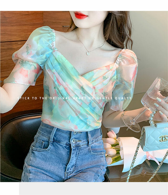 Korea Pleated V-Neck Flowers Puff Sleeve Blouse Korea Pleated V-neck Flowers Puff Sleeve Blouse 5