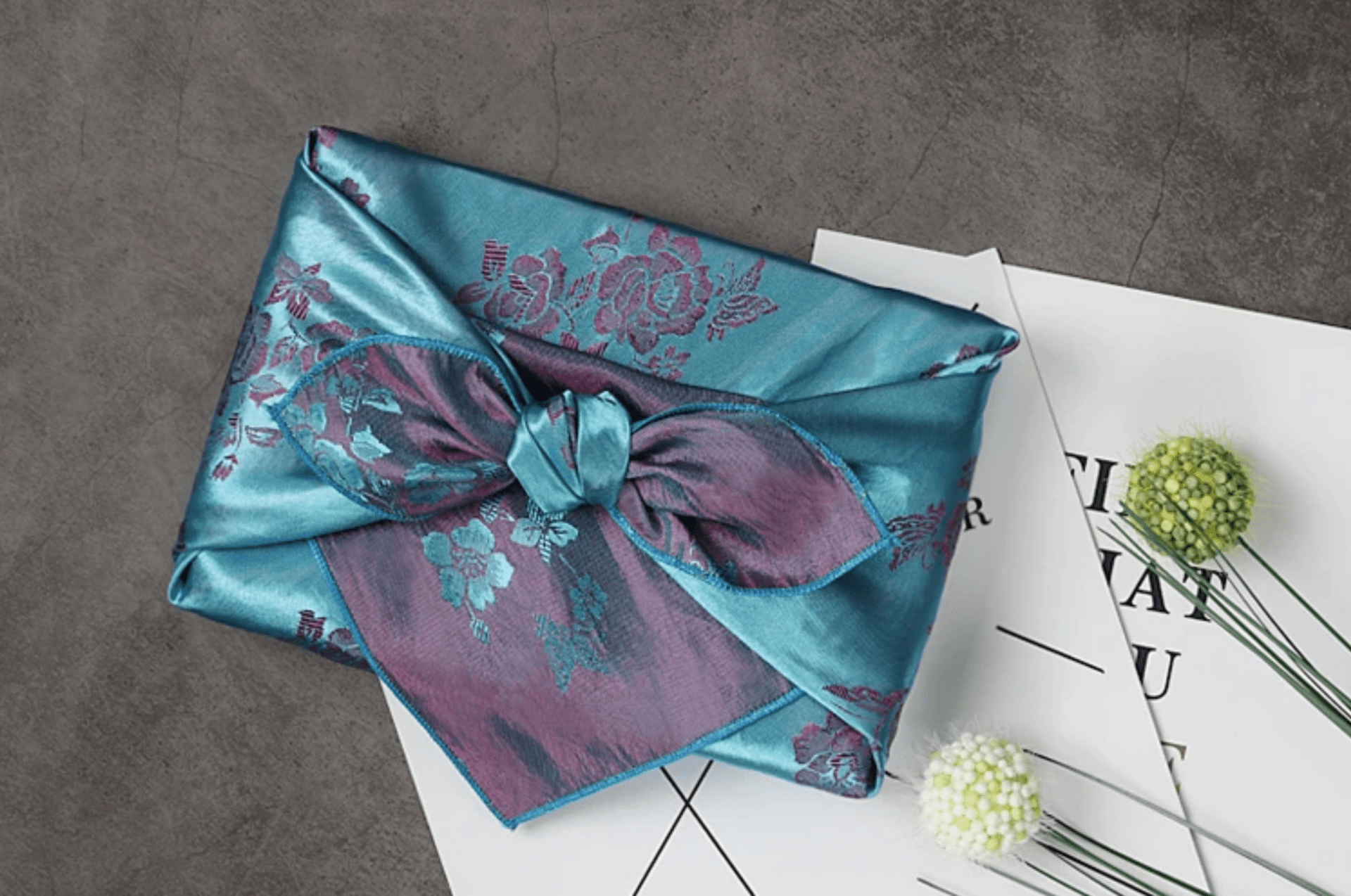 33 Best Korean Gifts - Unique Korean Souvenirs For Friends And Family 4 33 Best Korean Gifts - Unique Korean Souvenirs for Friends and Family 4