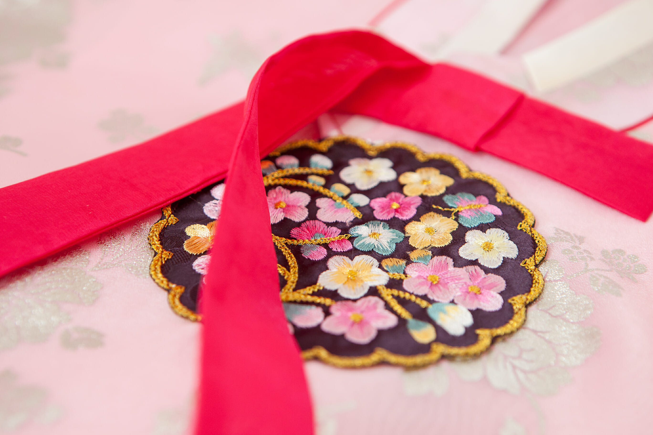 33 Best Korean Gifts - Unique Korean Souvenirs For Friends And Family 16 33 Best Korean Gifts - Unique Korean Souvenirs for Friends and Family 15