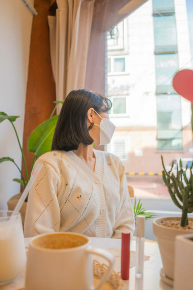 Top Korean Fashion Trends In 2023 52 White-knitted Korean cardigan