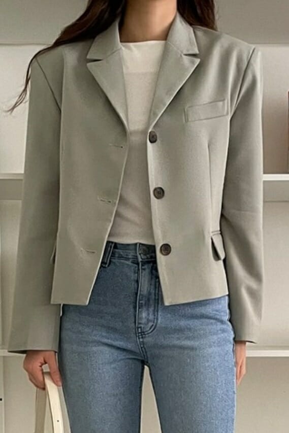 Kpop Fashion: 20+ Hottest Kpop Clothes And Idol Outfits 47 Kpop Fashion: 20+ Hottest Kpop Clothes and Idol Outfits 45