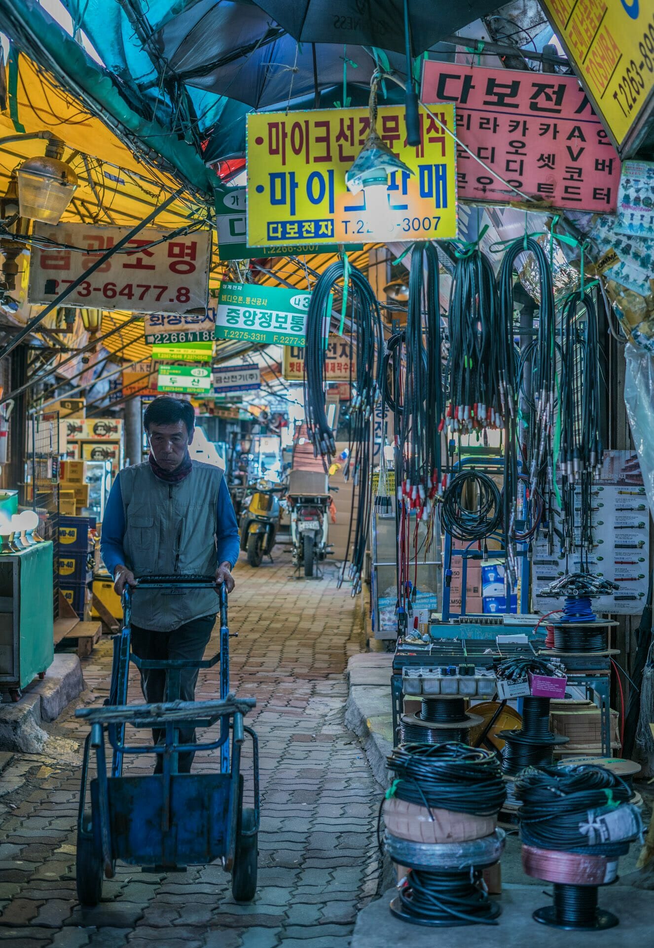 9 Things Everyone Should Do In Seoul 6 Kwangjang Market Streets