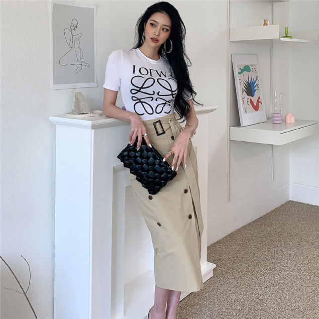 Letters Cotton T-Shirt With Double-Breasted Slim Skirt4 Letters Cotton T-shirt with Double-breasted Slim Skirt 3