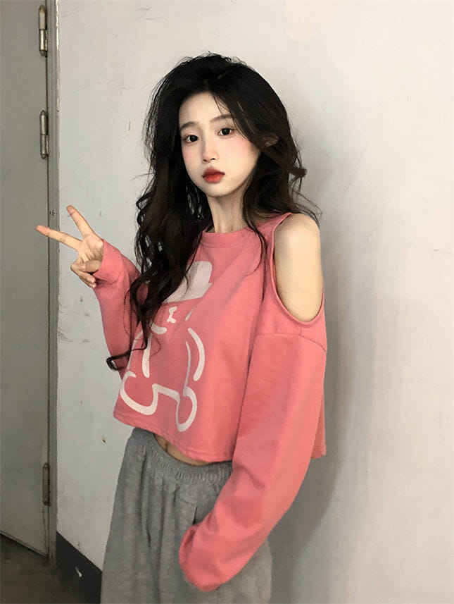 Lovely 2 Colors Off Shoulder Bear Printing T-Shirt3 Lovely 2 Colors Off Shoulder Bear Printing T-shirt 4