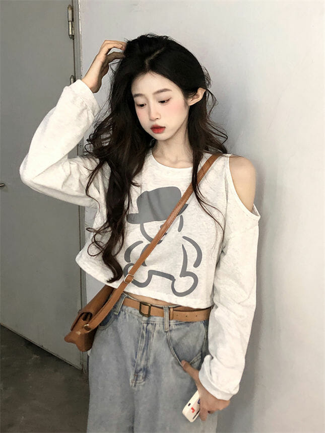 Lovely 2 Colors Off Shoulder Bear Printing T-Shirt4 Lovely 2 Colors Off Shoulder Bear Printing T-shirt 3