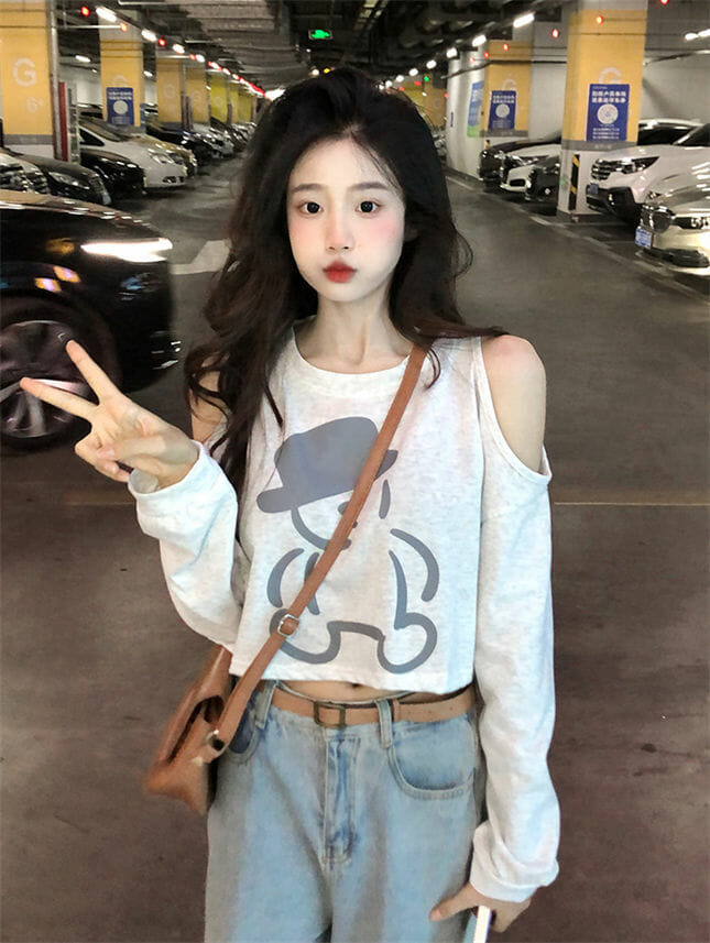 Lovely 2 Colors Off Shoulder Bear Printing T-Shirt5 Lovely 2 Colors Off Shoulder Bear Printing T-shirt 2