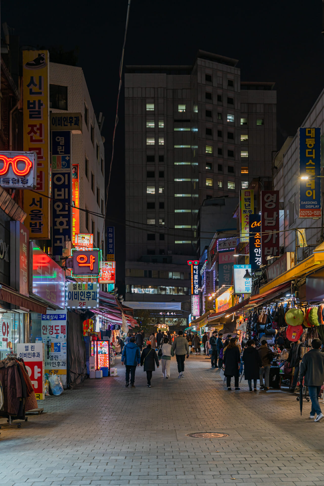 Seoul At Night - Best Views, Activities, Areas And More 31 Seoul at Night - Best Views, Activities, Areas and More 25