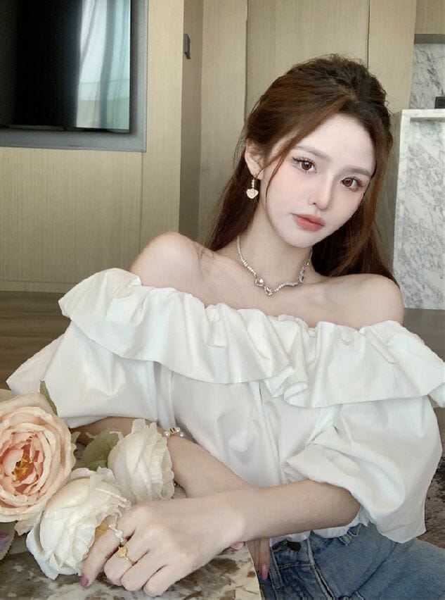 Pretty Lady 2 Colors Boat Neck Puff Sleeve Loosen Short Blouse3 Pretty Lady 2 Colors Boat Neck Puff Sleeve Loosen Short Blouse 4