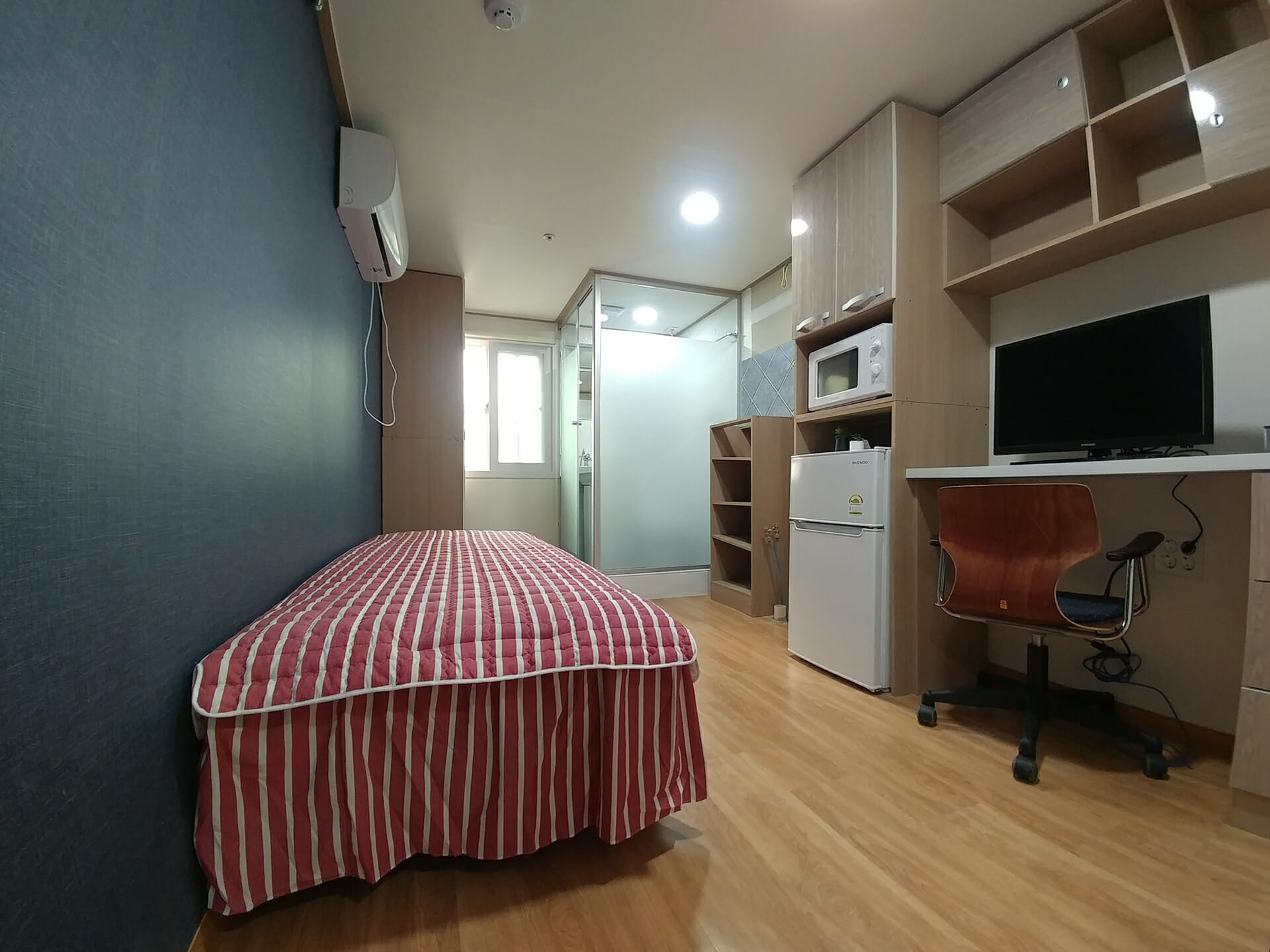 10 Tips For Travelling Seoul On A Budget 10 Seoul Goshiwon