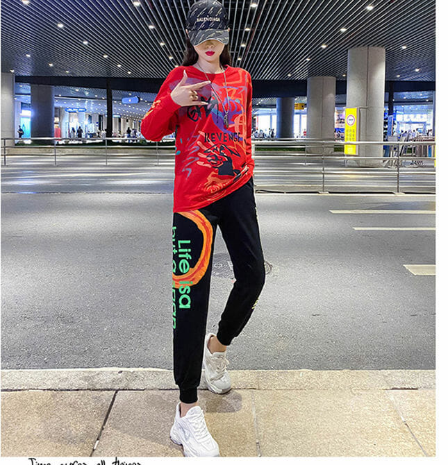 Street Fashion 3 Colors Scrawls Tops With Casual Long Pants4 Street Fashion 3 Colors Scrawls Tops with Casual Long Pants 3