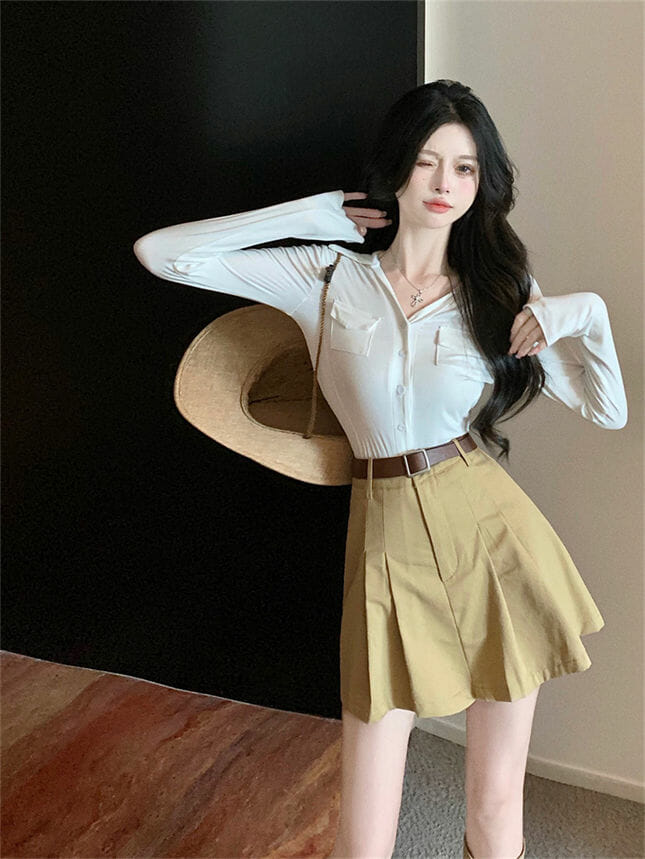 Stylish Girl V-Neck Long Sleeve T-Shirt With Pleated A-Line Skirt4 Stylish Girl V-neck Long Sleeve T-shirt with Pleated A-line Skirt 3