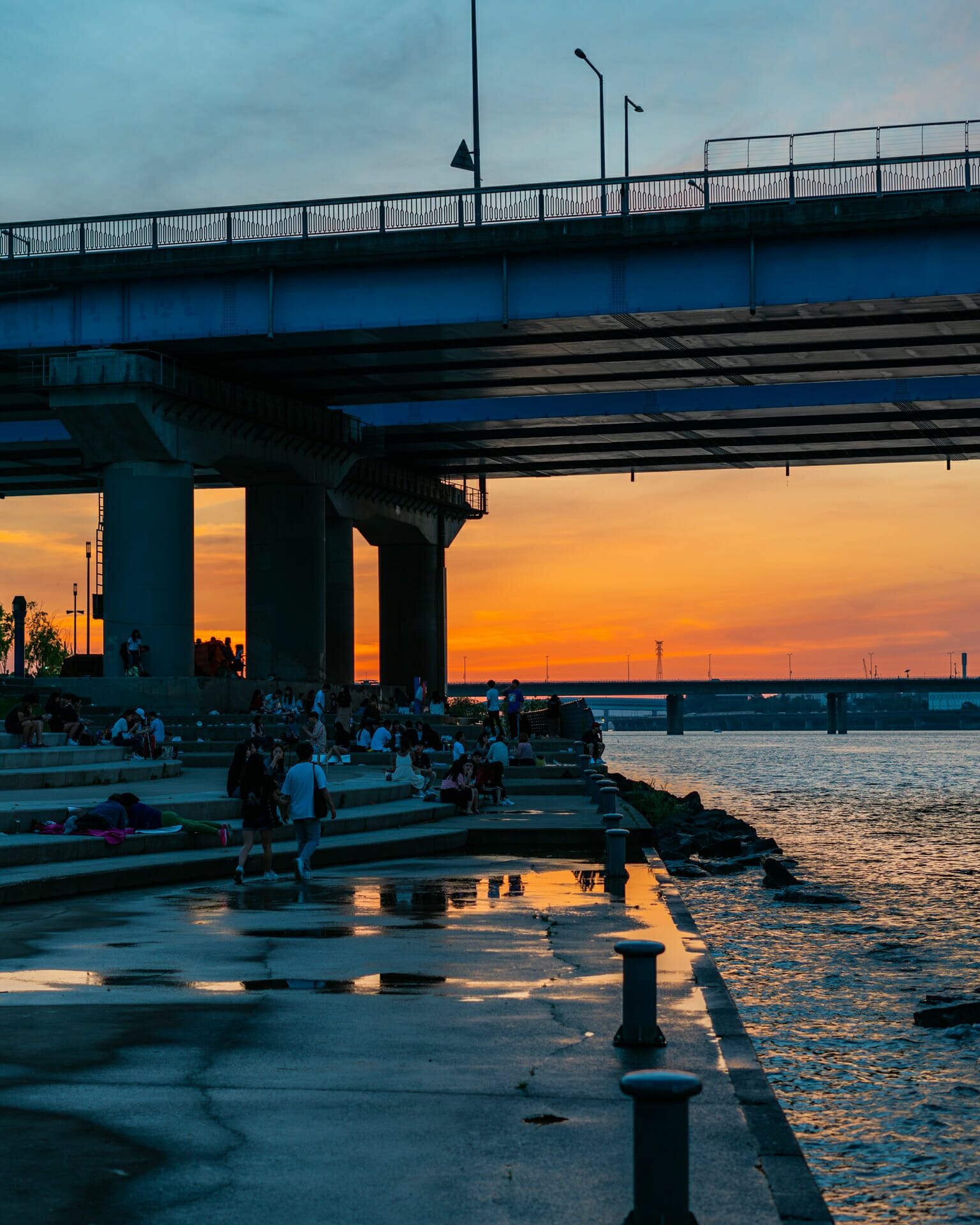 8 Must Visit Parks In Seoul 17 The Yeouido Bridge